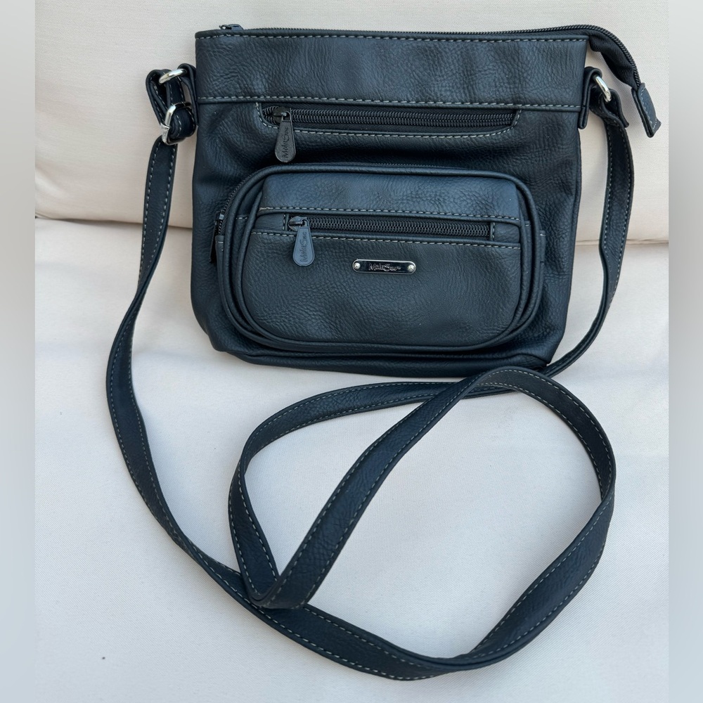 Multisac Crossbody Purse Faux Leather Black Adjustable Strap Medium 6 pockets